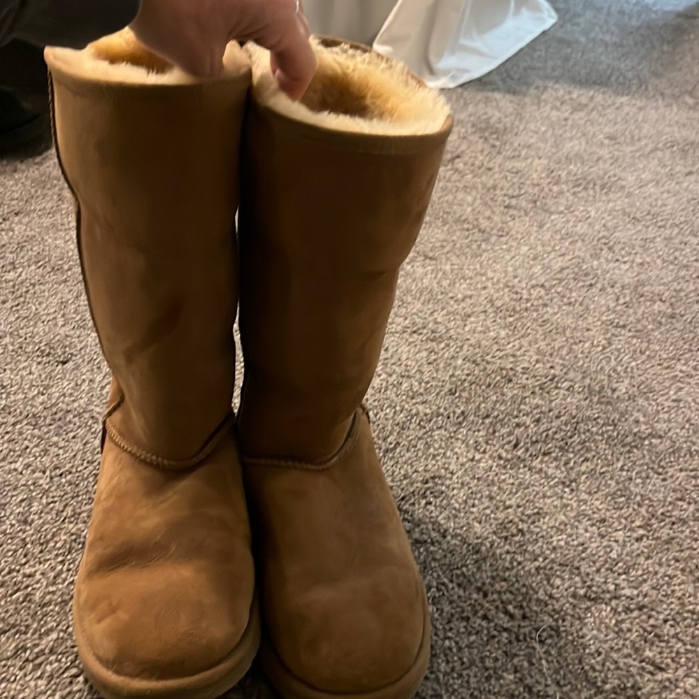 Ugg Classic Tall chestnut size 7